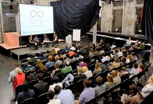 561711_390324111046398_924850011_n